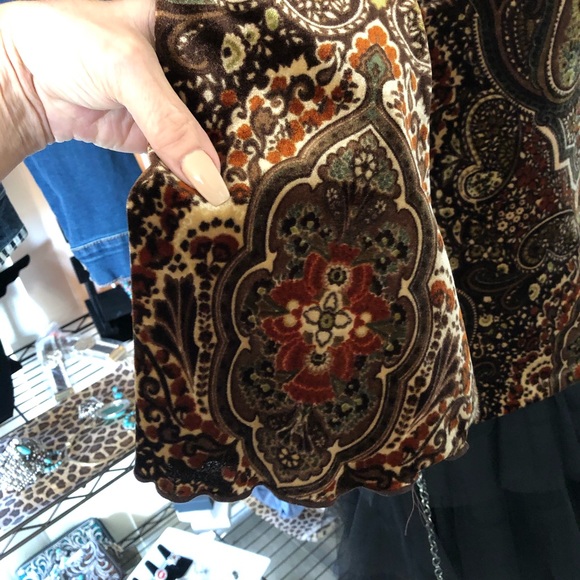 Top - Picture 3 of 4